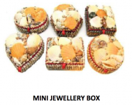 6 Assorted Small Shell Box